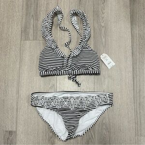 Bikini 2 piece Black & White Striped Ruffle Bikini Set Sz 8/10